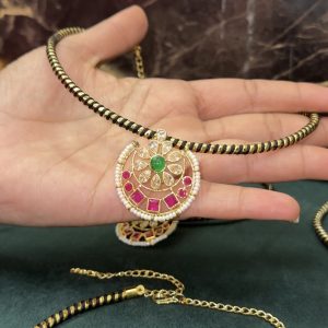 LJ01032-Black Hasli with pendent