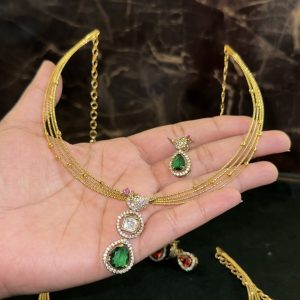 LJ01042- Green pendent set with hasli