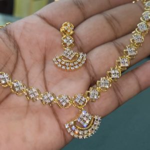 LJ01053- CZ Neckset in gold polish