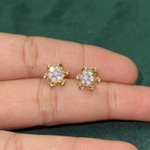 LJ01067-Gold plated flower studs