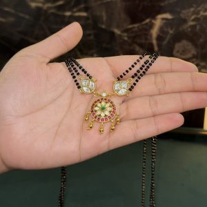 LJ01084-JaduKundan blackbeads necklace