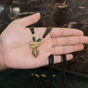 LJ01085-jadaukundan peacock mango blackbeads