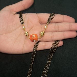 LJ1098- Five lines black beads with coral bead