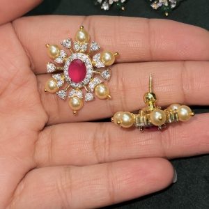 LJ1121- WHITE PEARL STUDS