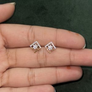 LJ1122- SQUARE AD STUDS