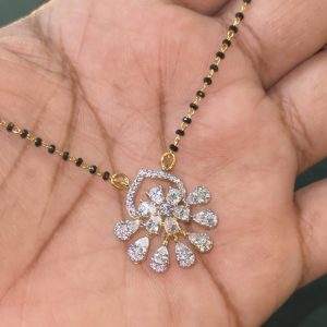 LJ1134-AD FLOWERLOCKET WITH BLACKBEADS CHAIN ( 18 INCS)