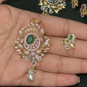 LJ1204-PEARL GREEN AD PENDENT