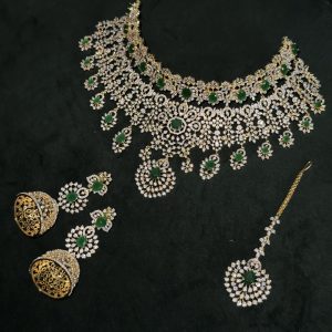 LJ1211-AD Green choker in premium finish with screw back jumka and Matti