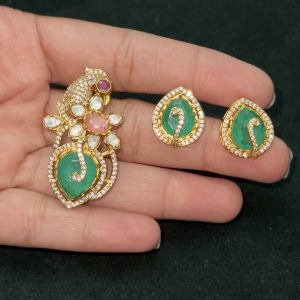 LJ1224-VICTORIAN PENDENT WITH SCREBACK EARRINGS