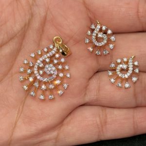 LJ1311-DIAMOND REPLICA PENDENT WITH EARRINGS