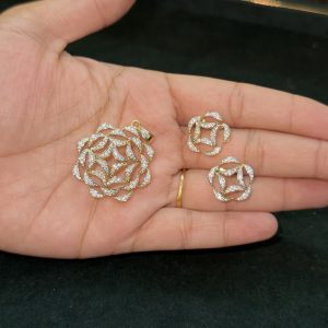 LJ1393-DUEL PLATING CZ BLOOM PENDANT