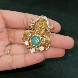 LJ1371-RADAKRISHNA green pendant