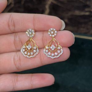 LJ1521-WHITE AD EARRINGS
